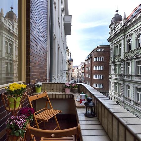 Central Apartments With Terrace Prag Dış mekan fotoğraf