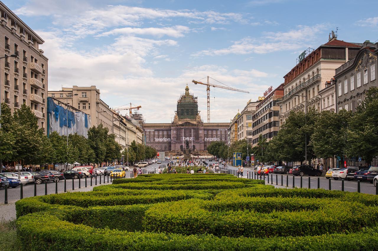 Central Apartments With Terrace Prag Dış mekan fotoğraf